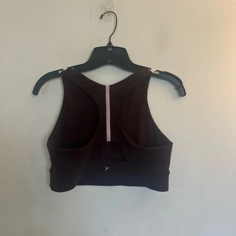 Old Navy active go dry, medium burgundy bra sports